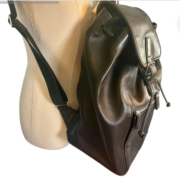 Coach Vintage Large Leather Backpack - Picture 3 of 17